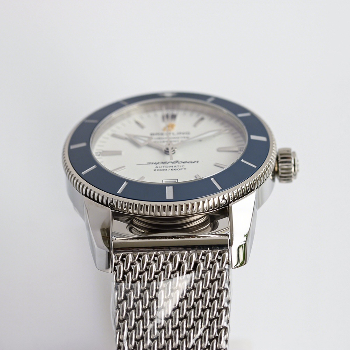 Breitling Superocean Heritage II B20 Automatic 42mm in White Dial on Blue Bezel-fasswatch