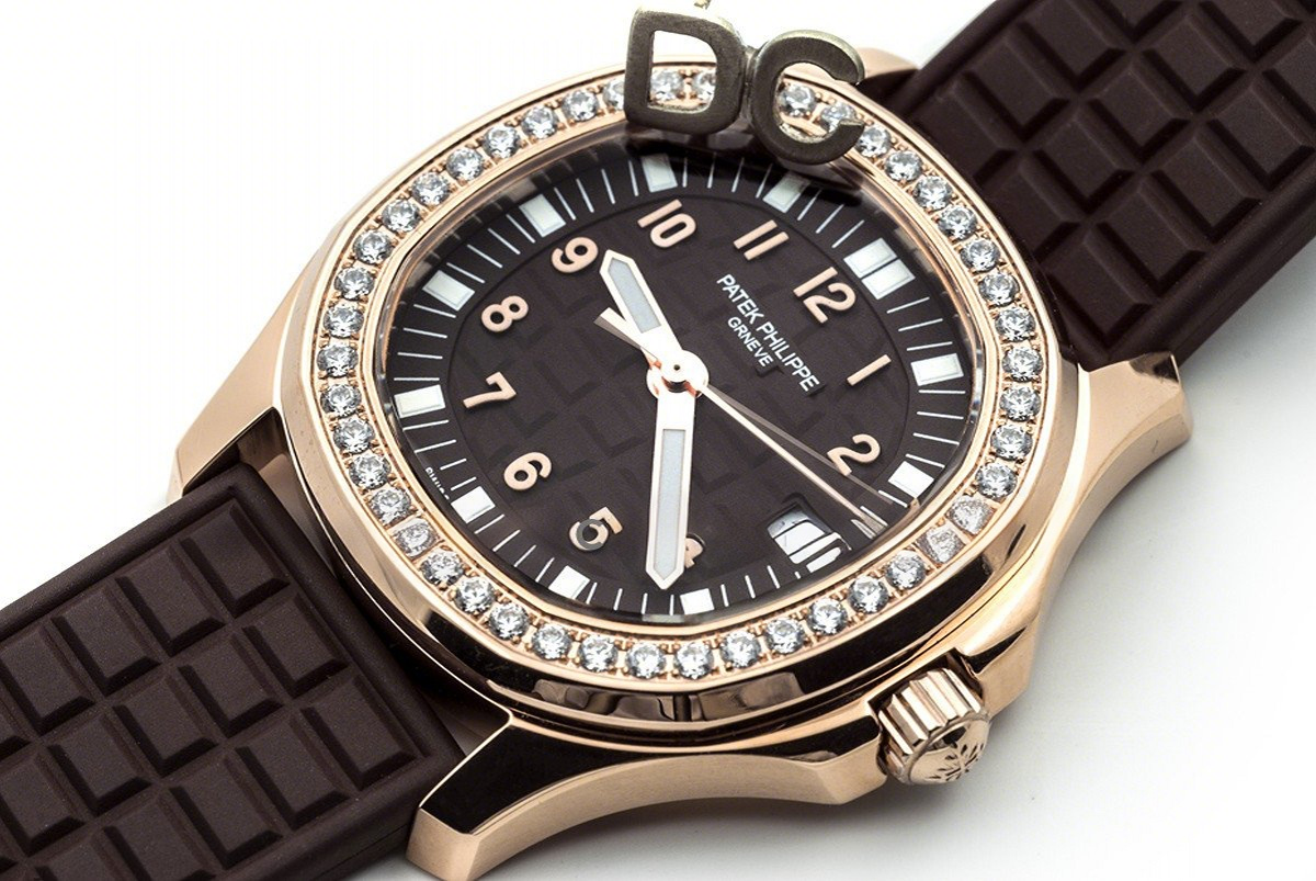 Patek Philippe Aquanaut Luce 5068R-001 in Rose Gold-fasswatch