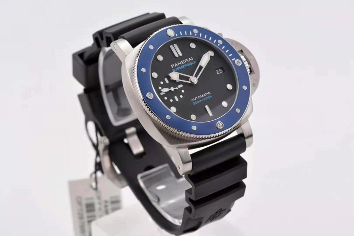 Panerai PAM1209 Submersible Azzurro 42mm-fasswatch