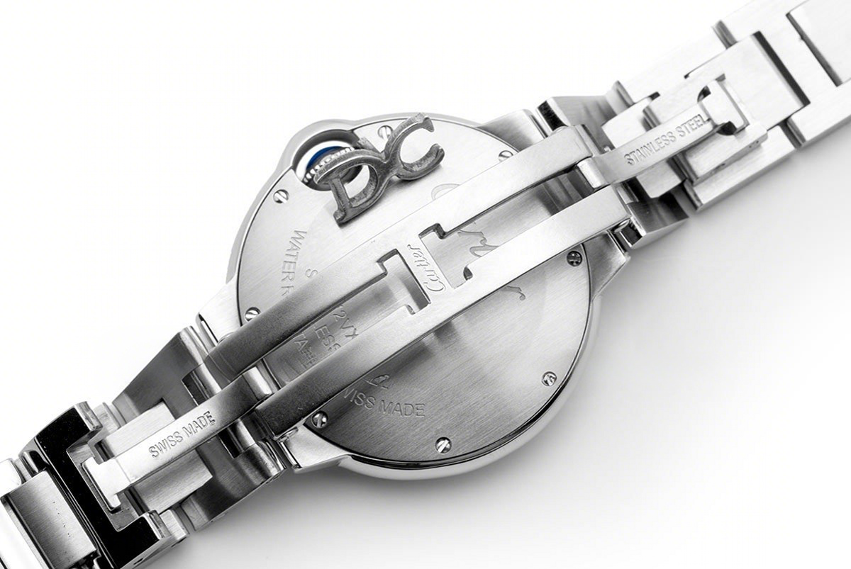 Cartier Ballon Bleu de Cartier 33mm Quartz Red Dial on Steel-fasswatch