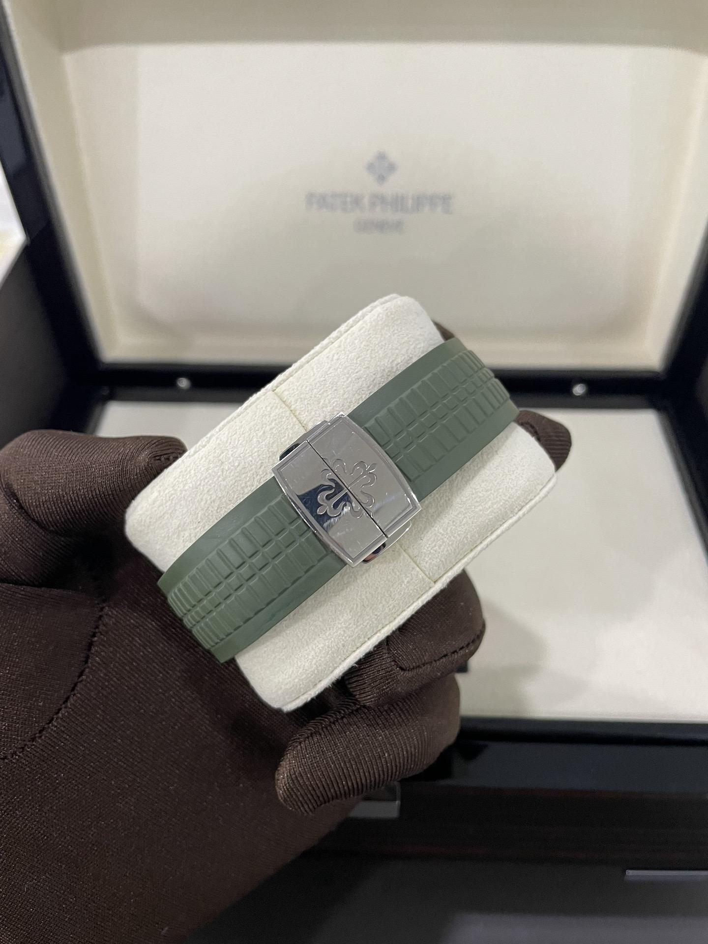 Patek Philippe Aquanaut 5968G Avocado 42mm-fasswatch