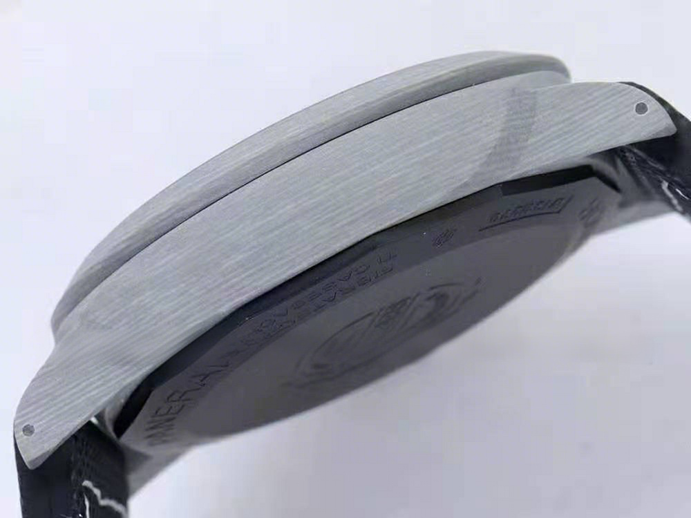 Panerai PAM1119 Luminor Marina Fibratech™ 44mm-fasswatch