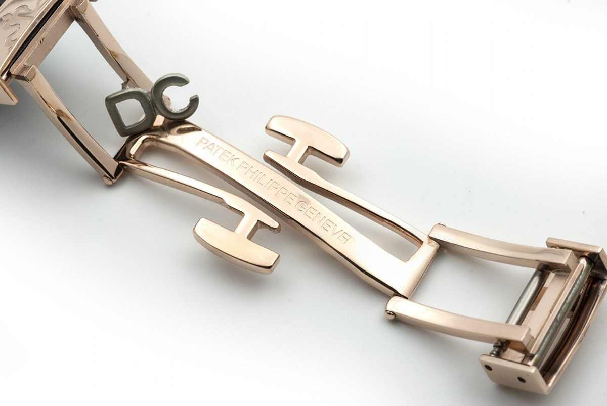 Patek Philippe Aquanaut Luce 5068R-010 in Rose Gold-fasswatch