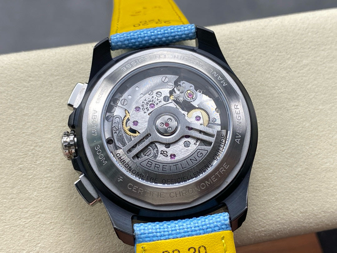 Breitling Avenger B01 Chronograph 42 Night Mission SB0146101L1X1-fasswatch