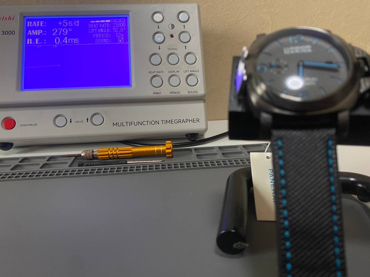 Panerai Pam1661 Luminor Marina Carbotech 44mm-fasswatch