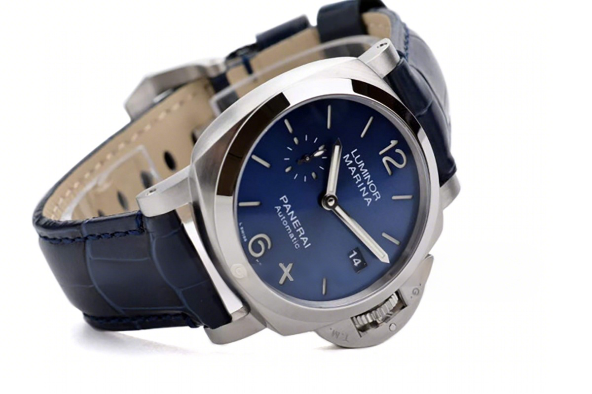 Panerai PAM1393 Luminor Marina 42mm-fasswatch