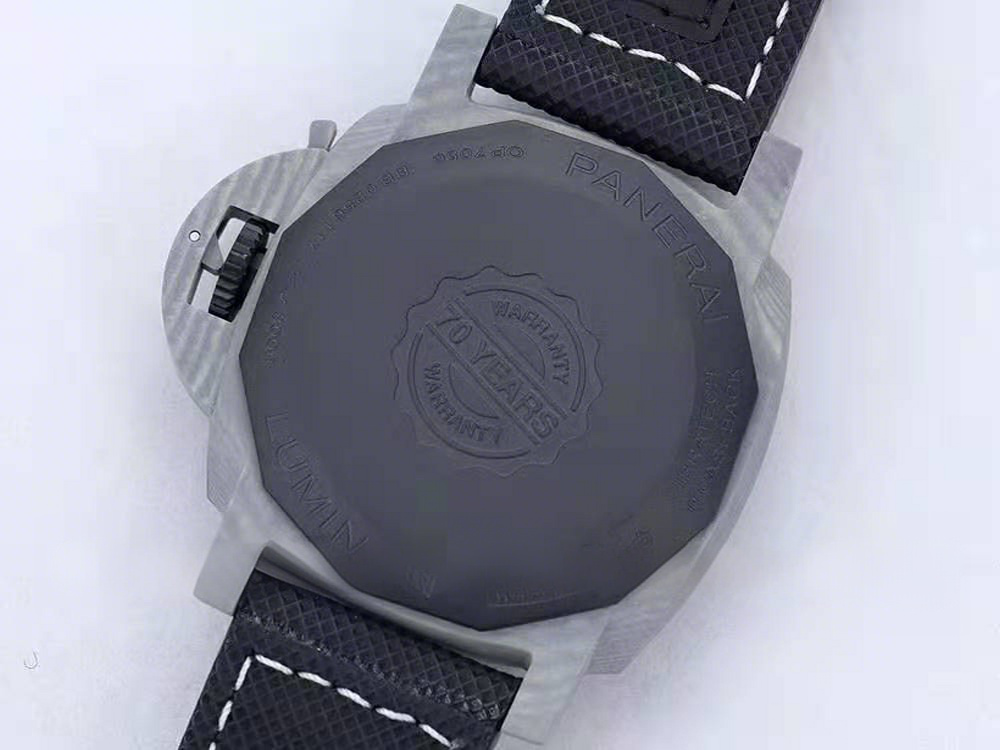 Panerai PAM1119 Luminor Marina Fibratech™ 44mm-fasswatch