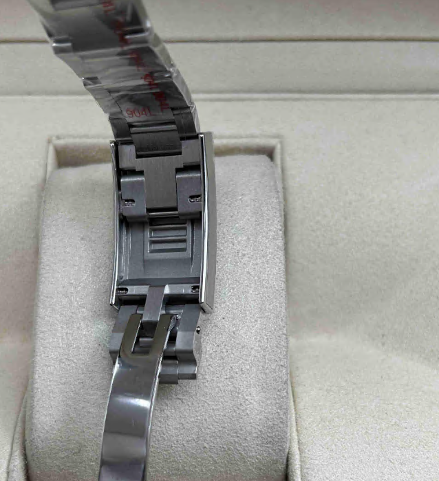 Clean Factory Rolex Submariner 116610LV “Hulk” Green Dial 40mm, Ceramic Bezel, 904L Steel, Best Edition 3135 Movement-fasswatch