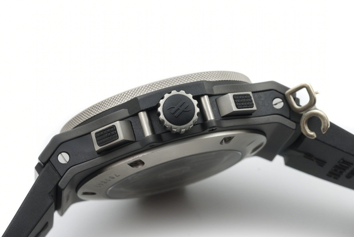 Hublot Big Bang Chronograph Ice Bang Ceramic-fasswatch