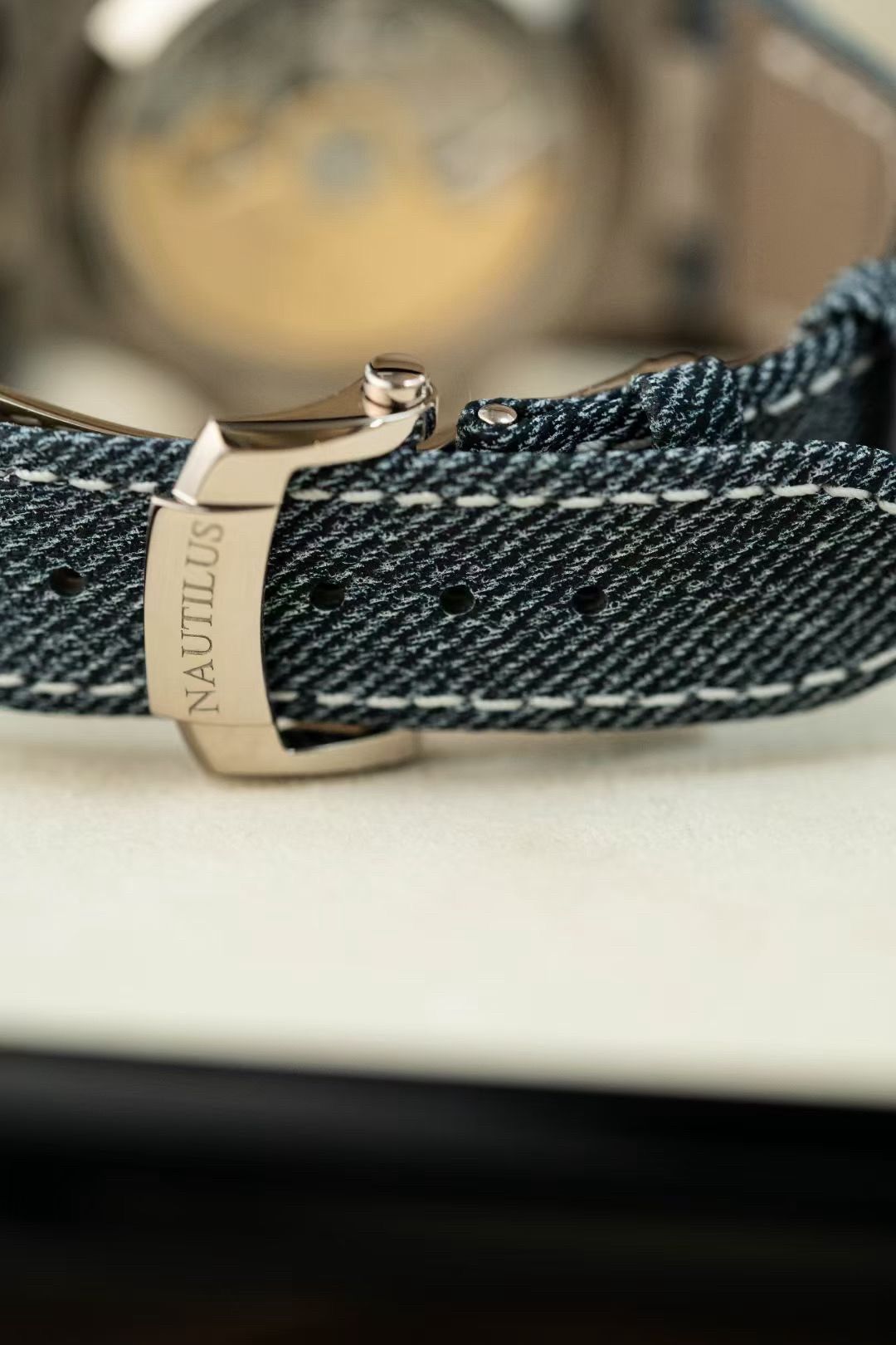 Patek Philippe Nautilus 5980/60G-001-fasswatch