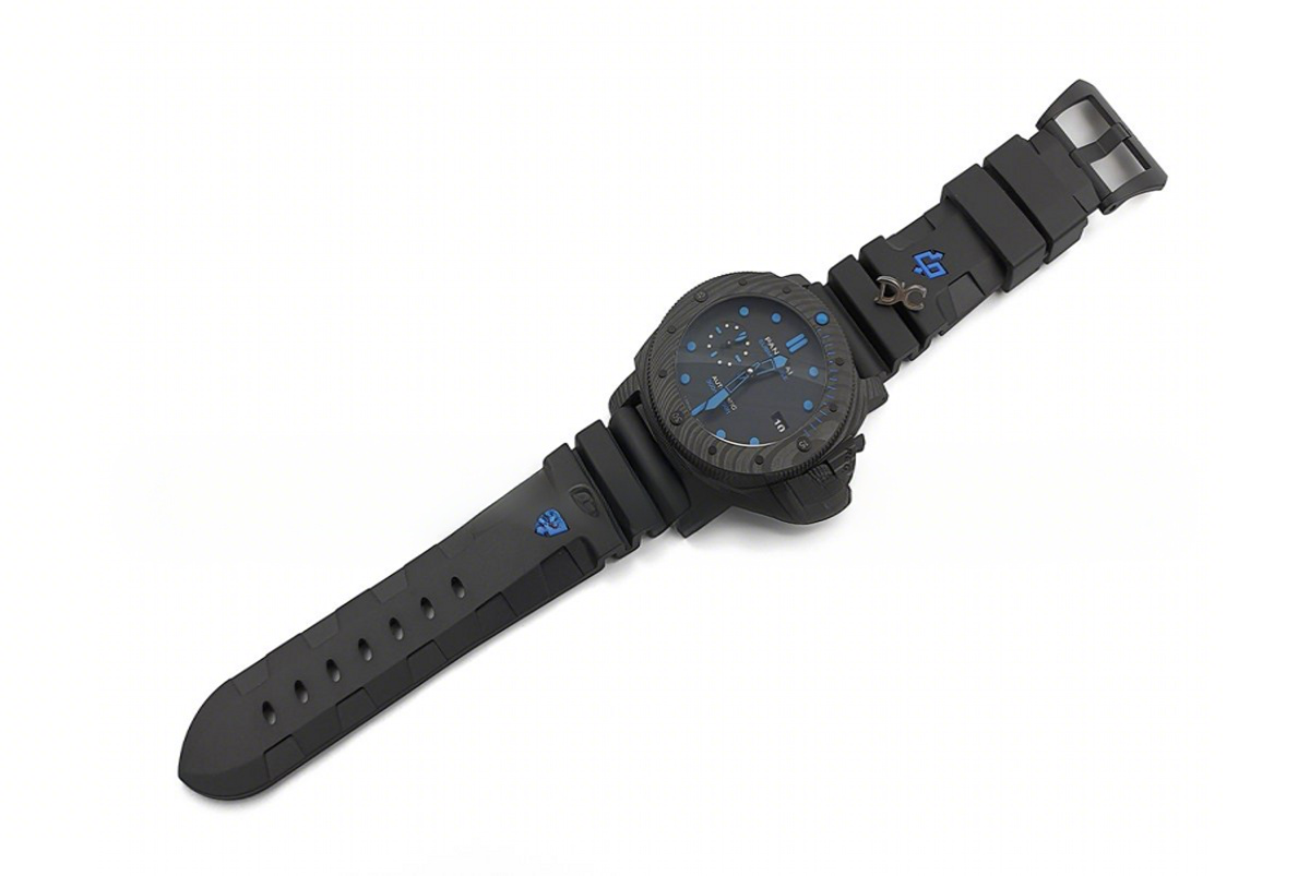 Panerai PAM1616 Luminor Submersible Carbotech-fasswatch