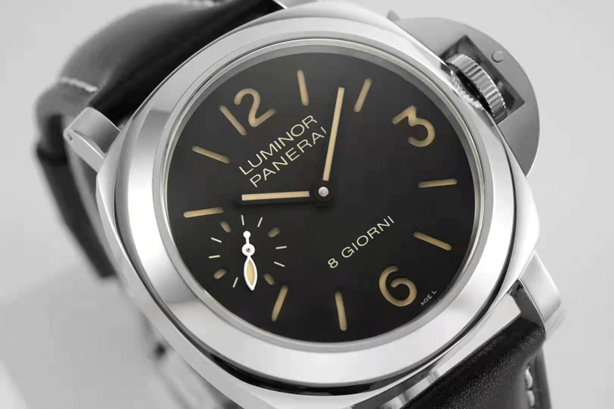 Panerai PAM915 Luminor Base 8 Days 44mm-fasswatch