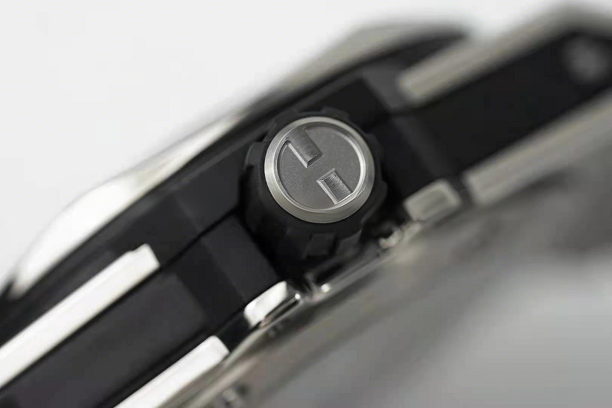 Hublot Big Bang Unico Sang Bleu in Titanium on Blue Leather Strap-fasswatch