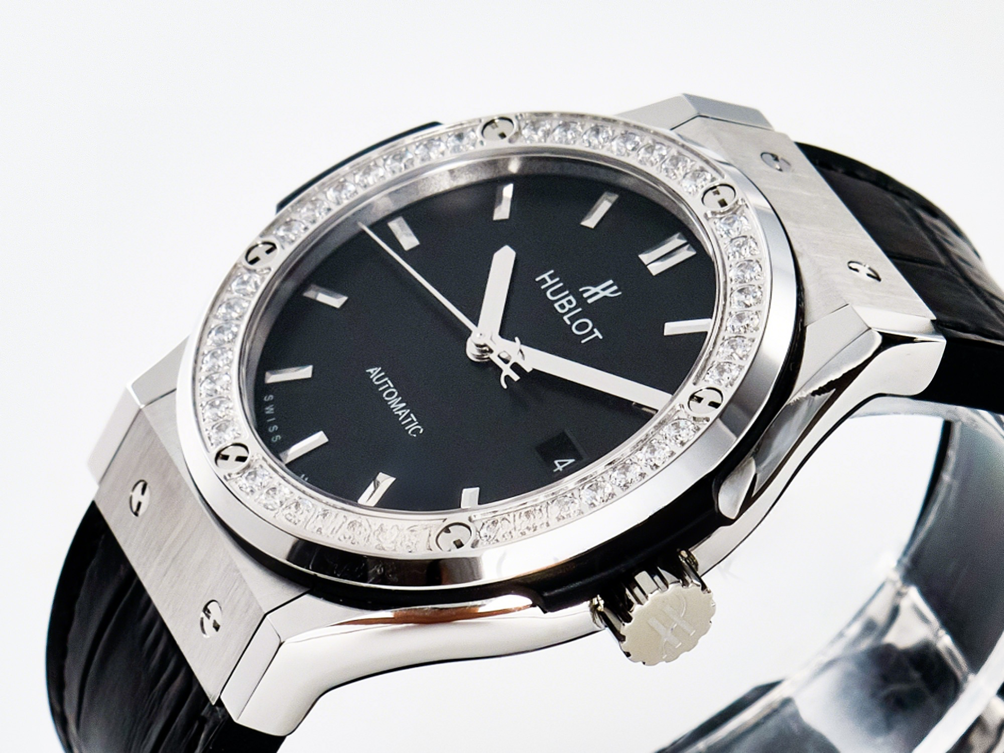 Hublot Classic Fusion Bang 42mm HBF 1:1 Best Edition Black Dial Diamonds Bezel on Black Leather Strap A2892-fasswatch