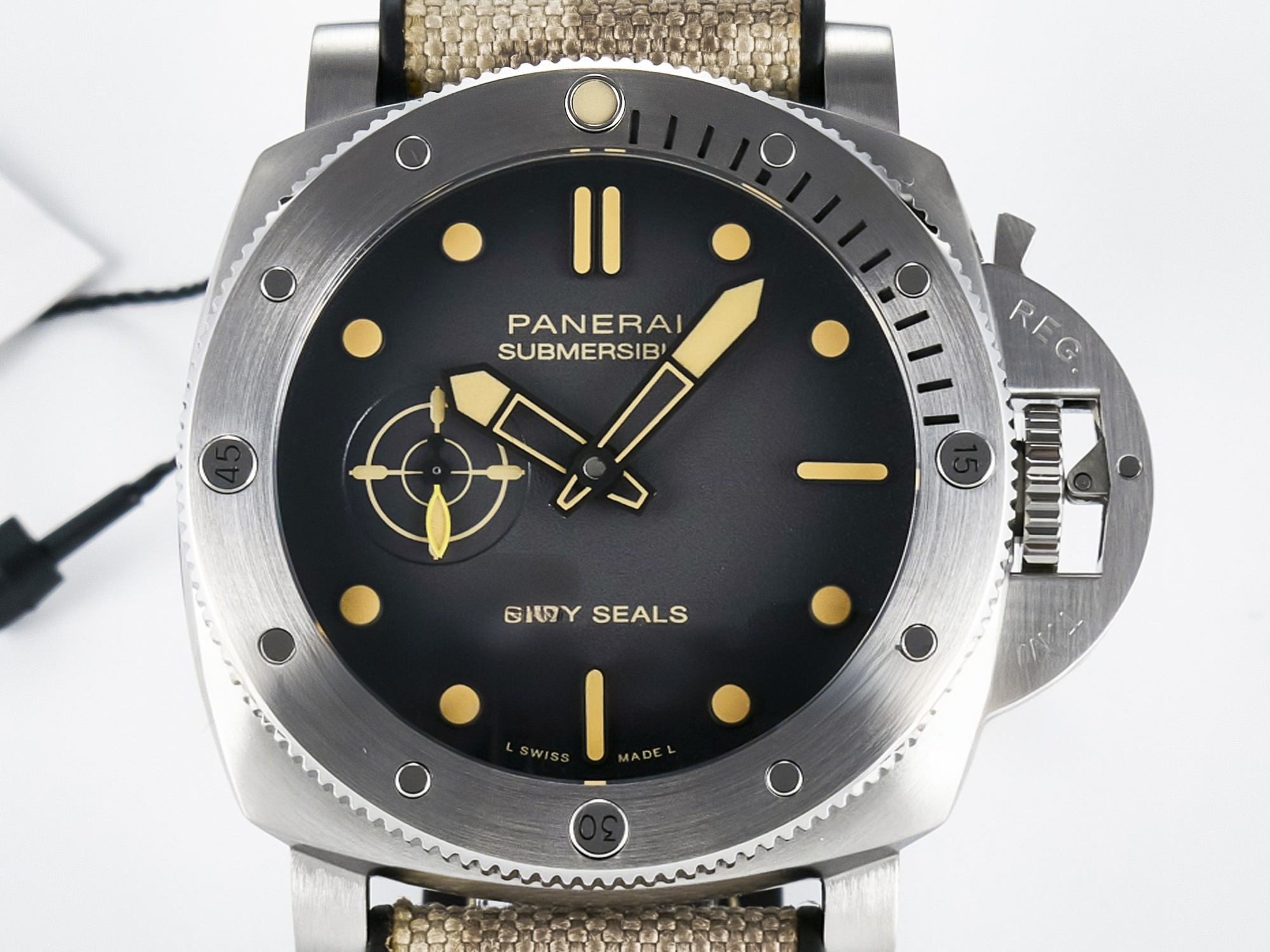 Panerai PAM1518 Submersible 44mm VSF 1:1 Best Edition Gray Ombre Dial on Camouflage Strap P900-fasswatch