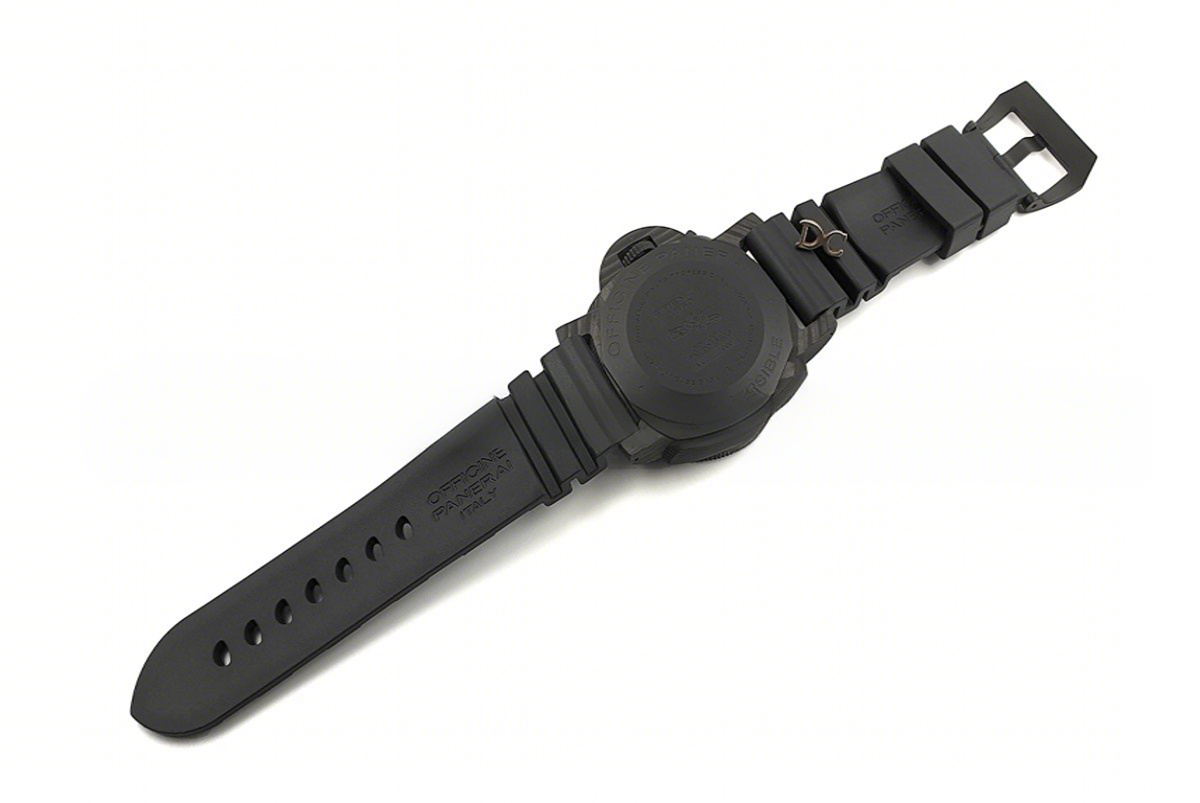 Panerai PAM1616 Luminor Submersible Carbotech-fasswatch