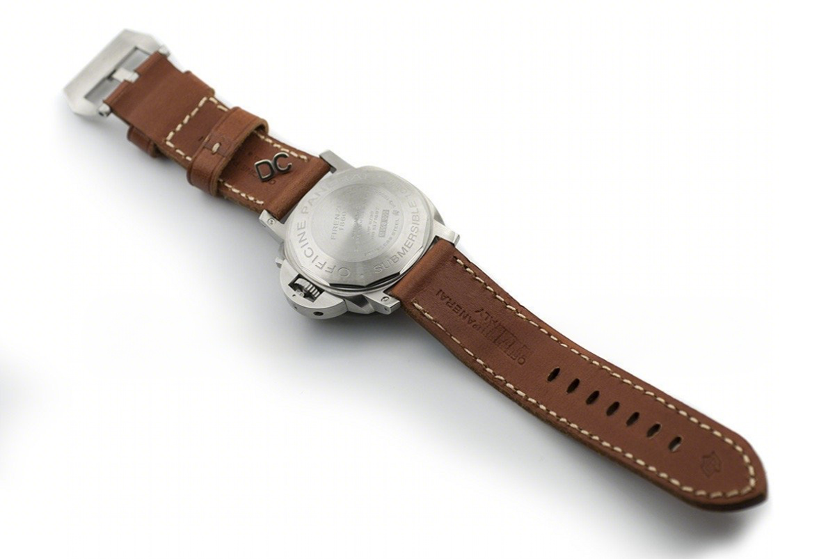 Panerai PAM243 Luminor 1950 Submersible-fasswatch