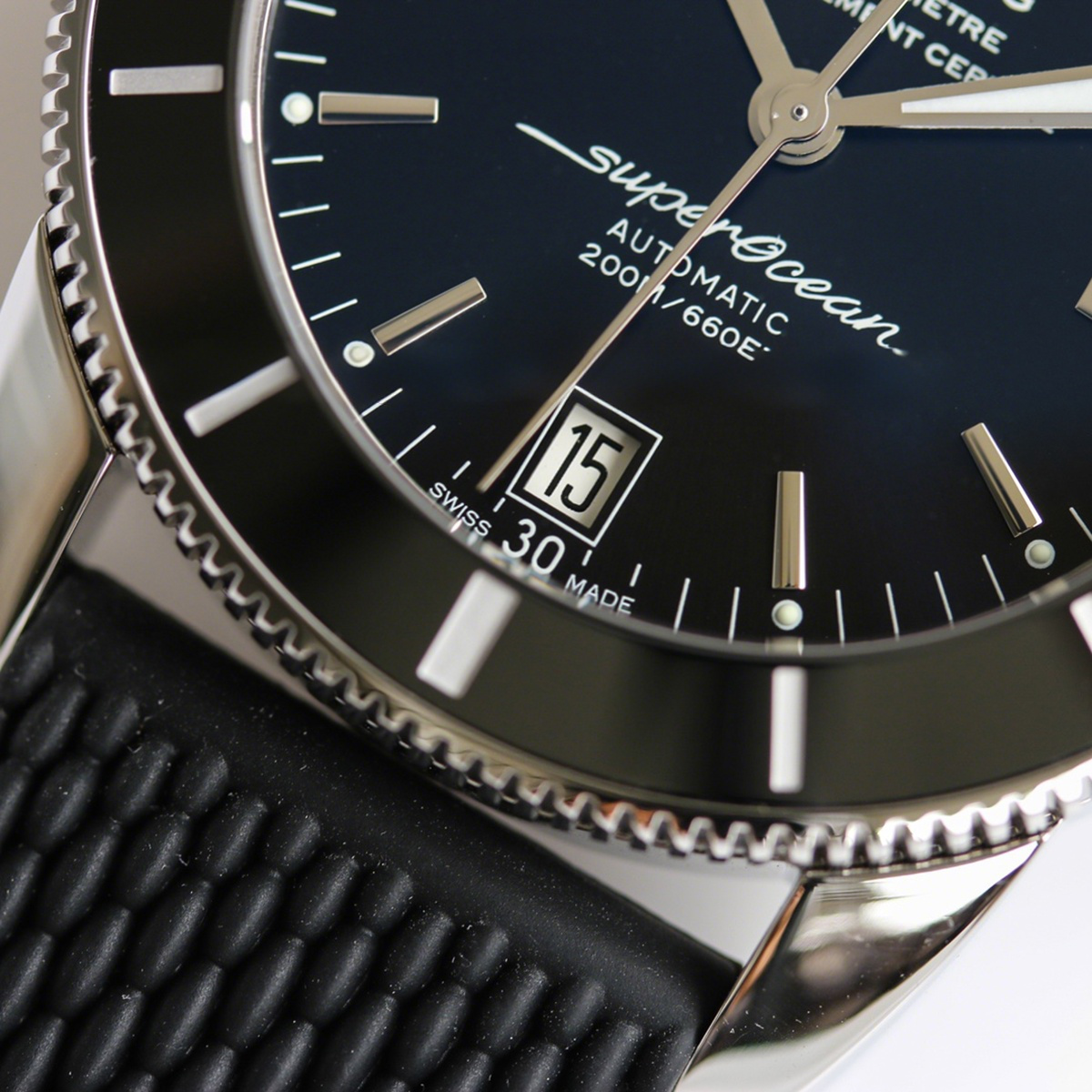 Breitling Superocean Heritage II B20 Automatic 42mm in Black Dial on Black Bezel on Rubber Strap-fasswatch