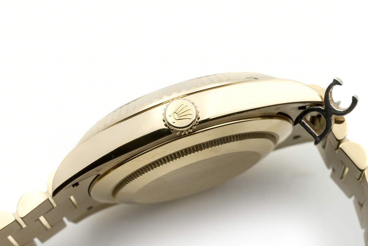 Rolex Day-Date 40 228238 Champagne Dial in Yellow Gold-fasswatch