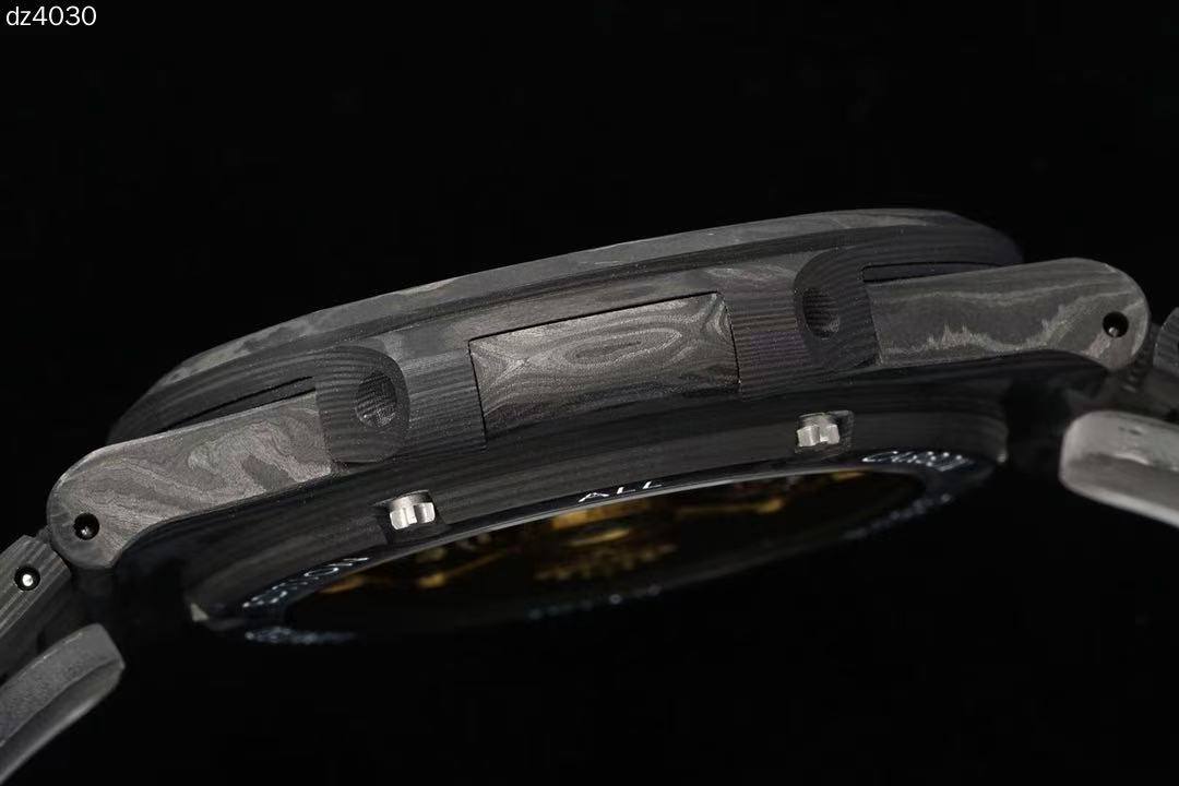 Patek Philippe Nautilus DiW Carbon Nautilus 5711/1A “G Blue and Black Chalice”, 40mm-fasswatch