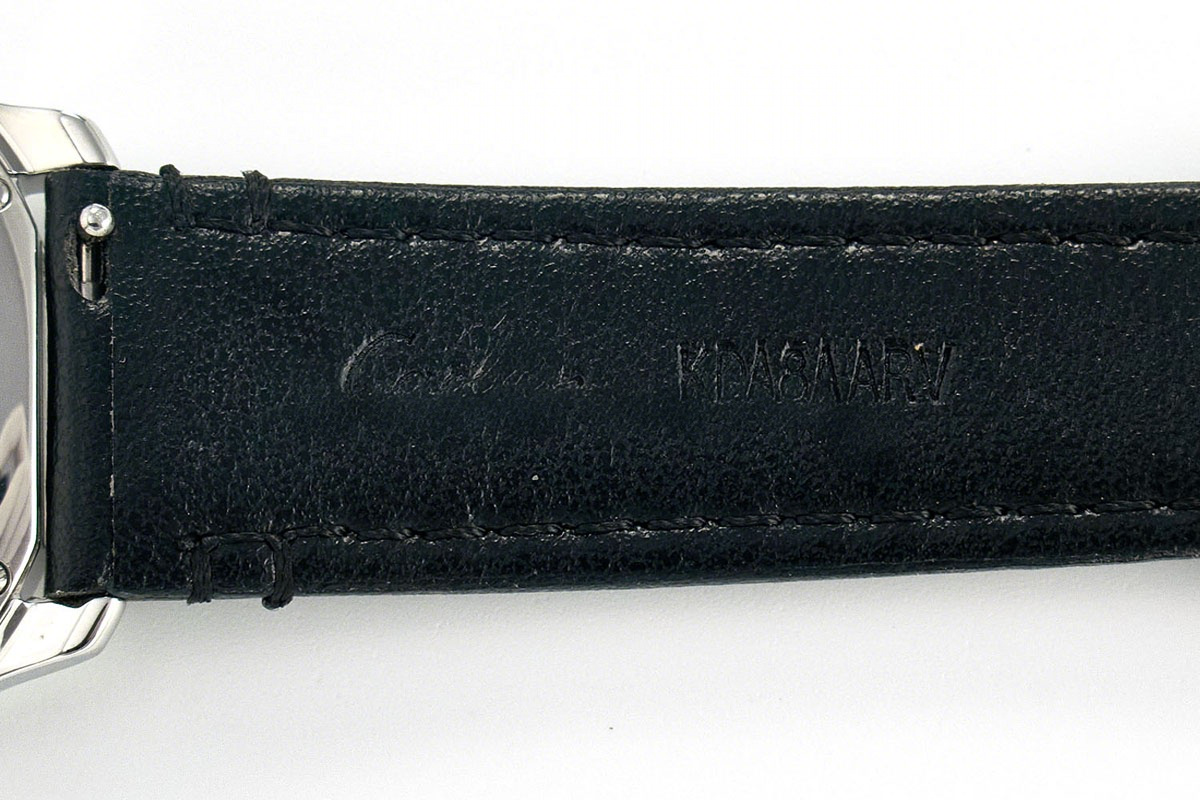 Cartier Ronde Must De Cartier 36mm White Dial in Steel-fasswatch