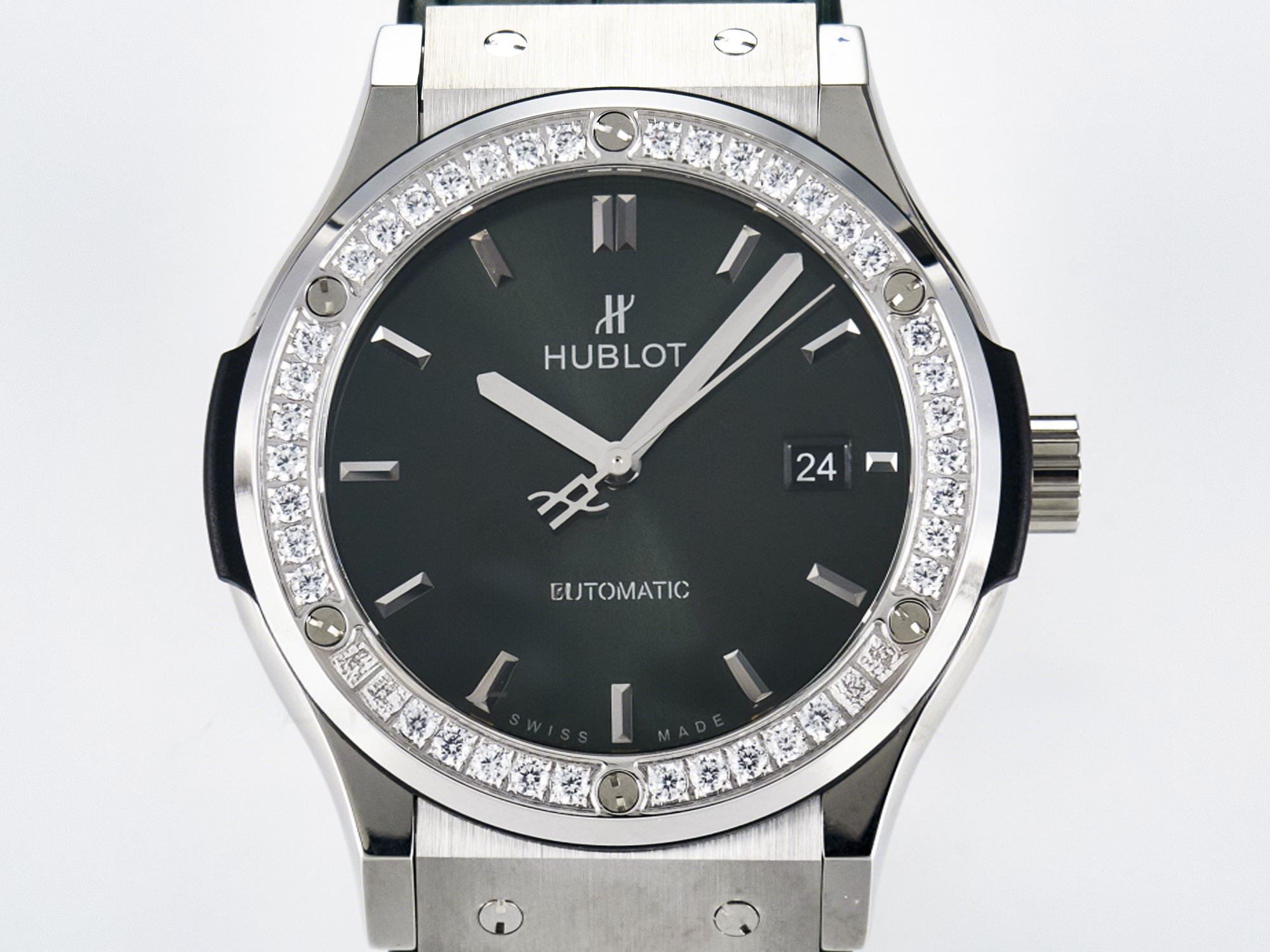 Hublot Classic Fusion Bang 42mm HBF 1:1 Best Edition Green Dial Diamonds Bezel on Green Leather Strap A2892-fasswatch