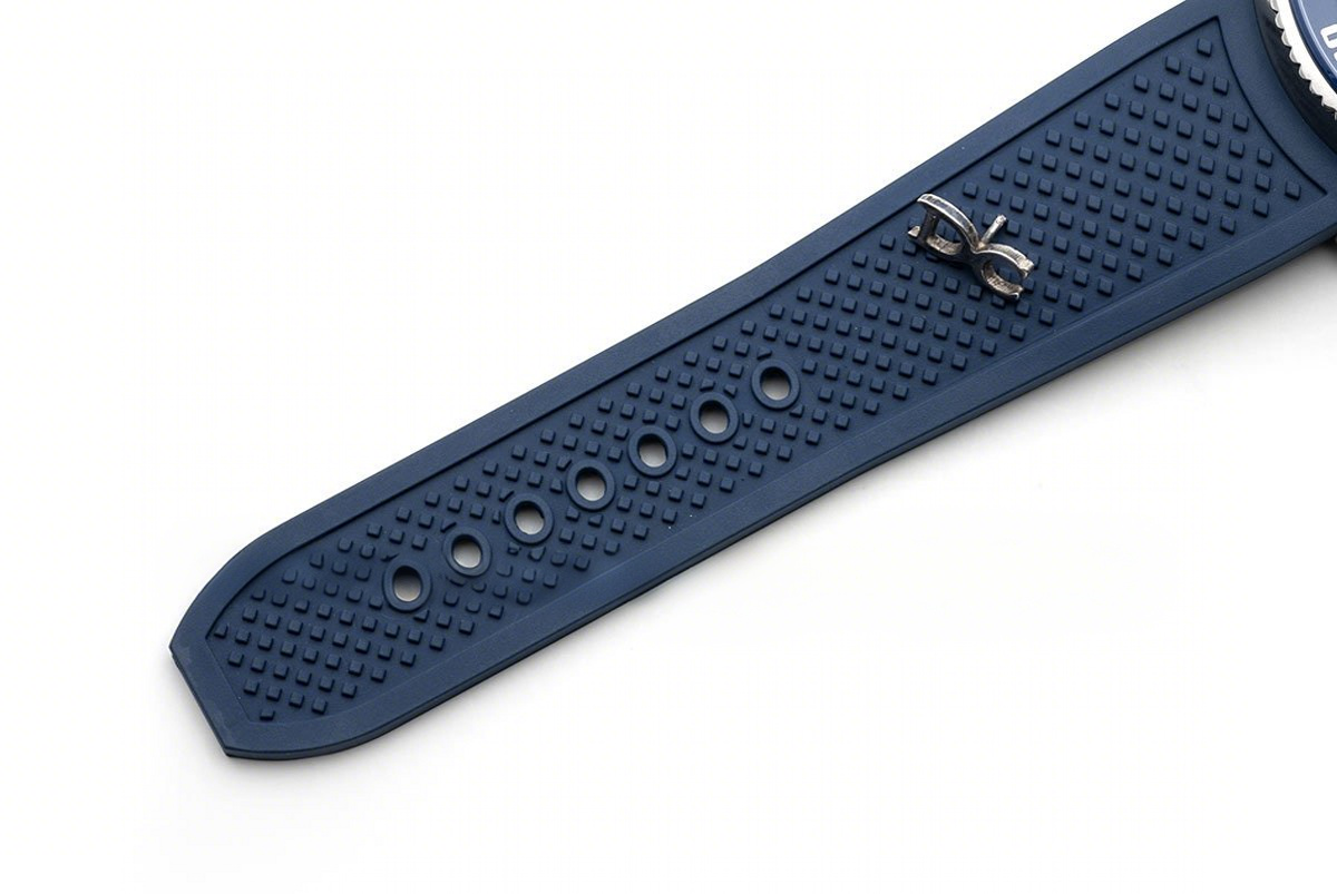 Calibre de Cartier Diver White Dial in Steel on Blue Bezel-fasswatch