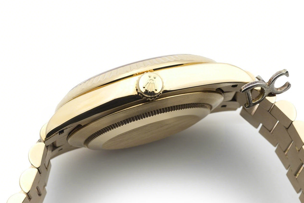 Rolex Day-Date 40 228238 White Dial in Yellow Gold-fasswatch