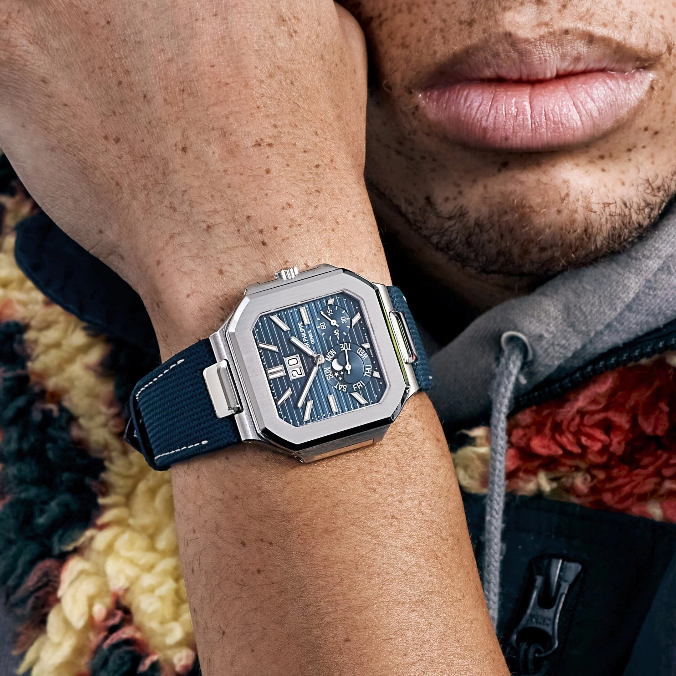 Patek Philippe Cubitus 5822P-001 Platinum Blue Dial Moon Phase (2024)-fasswatch