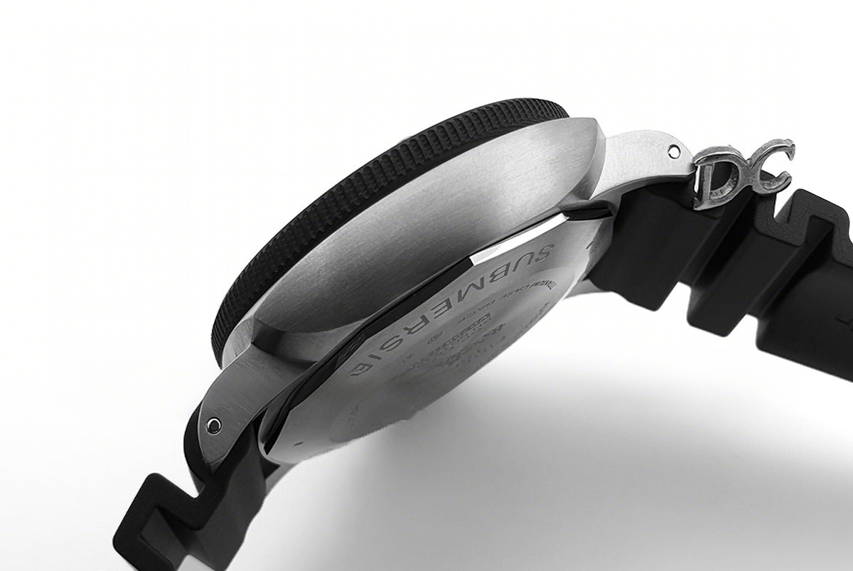 Panerai PAM799 Luminor Submersible BMG-Tech-fasswatch