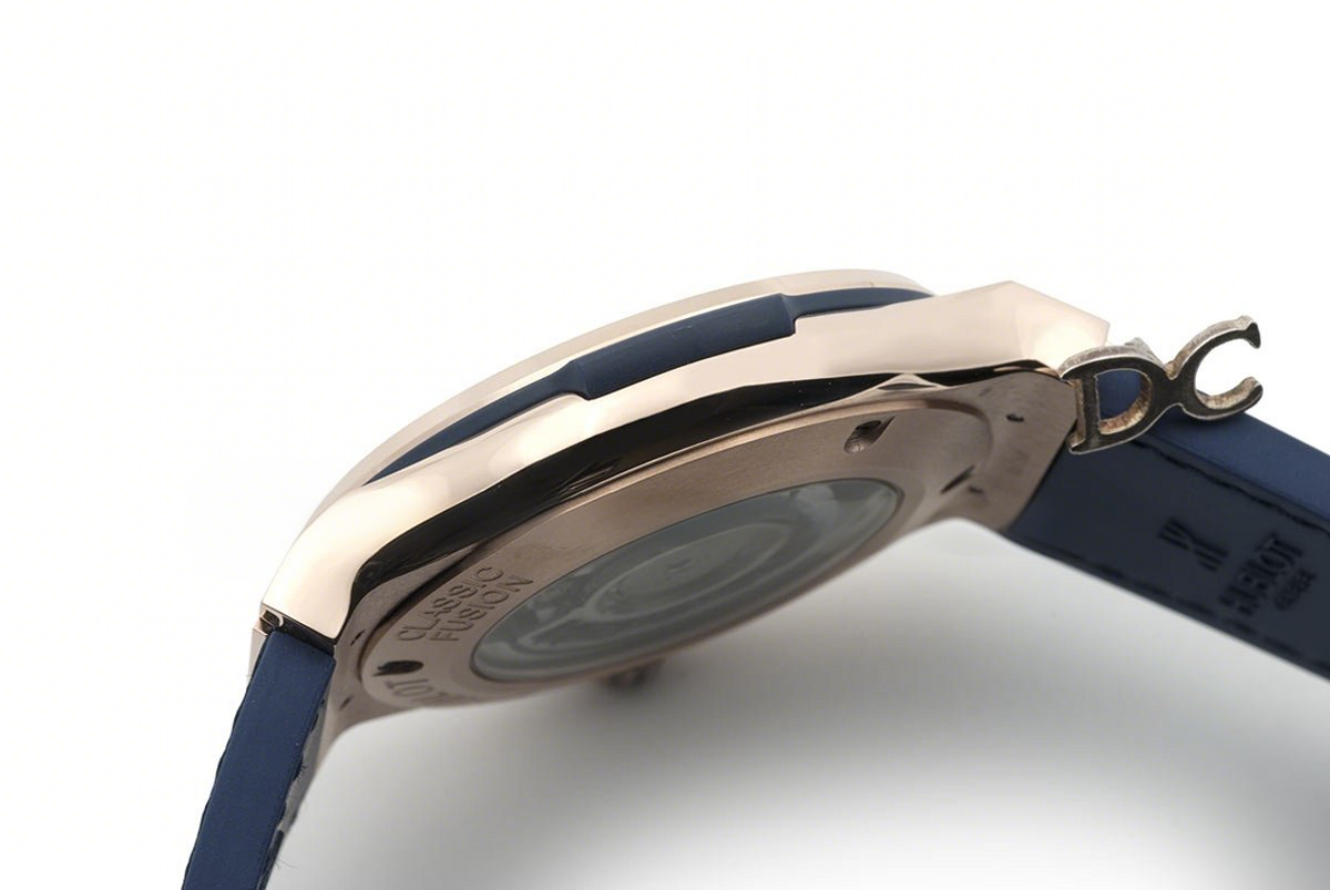 Hublot Classic Fusion Automatic 42mm Blue Dial in Rose Gold-fasswatch