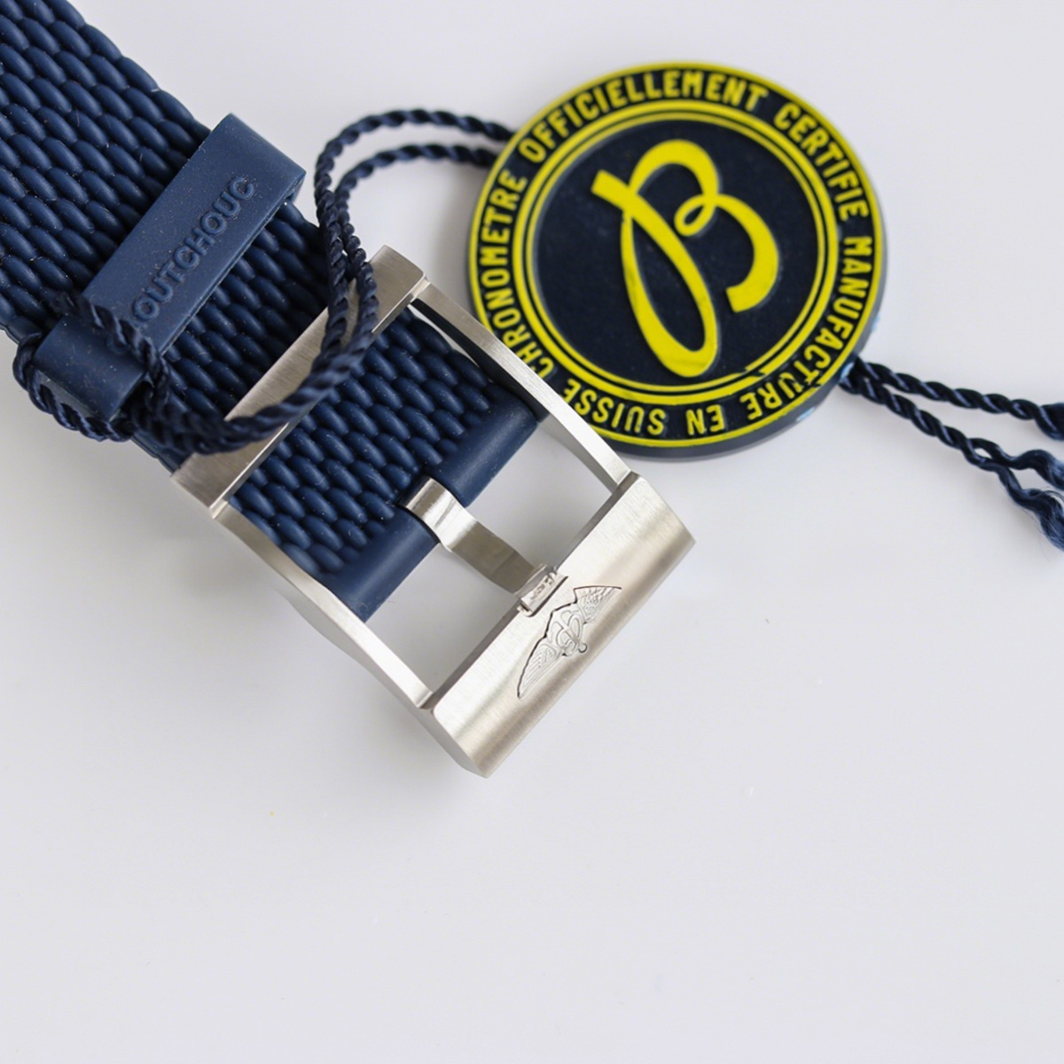 Breitling Superocean Heritage II B20 Automatic 42mm in Blue Dial on Blue Bezel on Rubber Strap-fasswatch