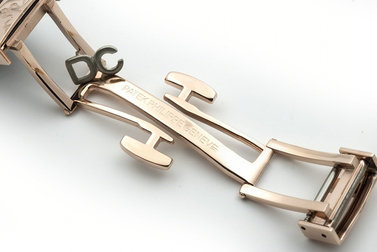 Patek Philippe Aquanaut Luce 5068R-001 in Rose Gold-fasswatch