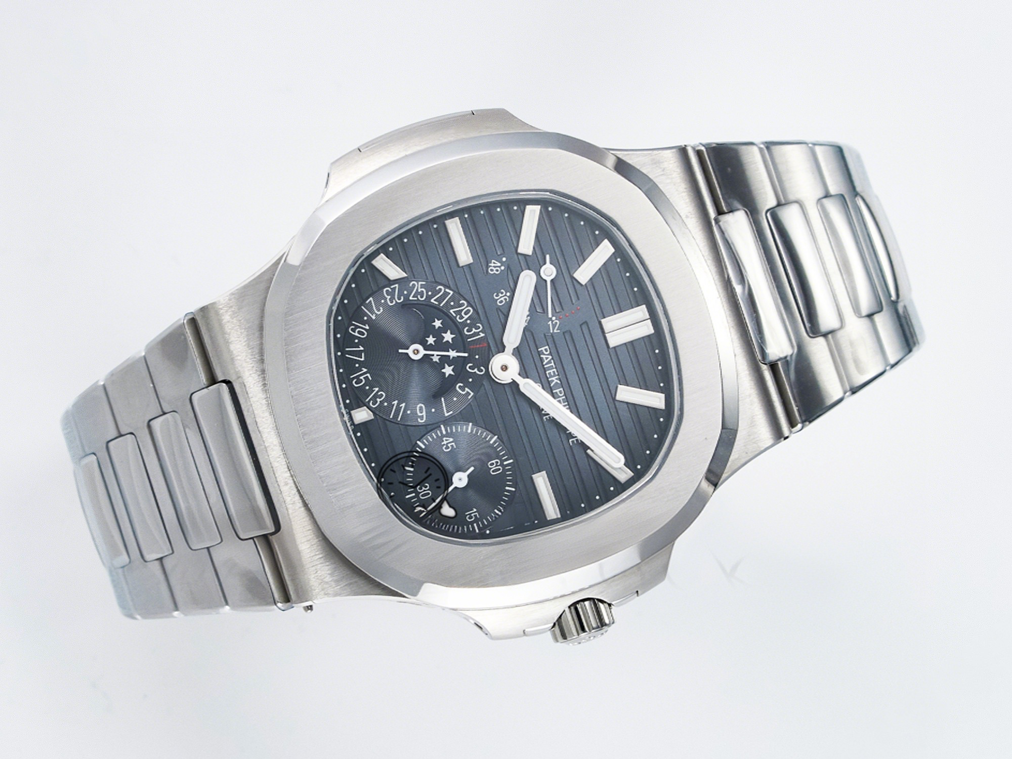 Patek Philippe Nautilus 5712 SS OMEF 1:1 Best Edition Blue Dial on SS Bracelet A240 Super Clone-fasswatch