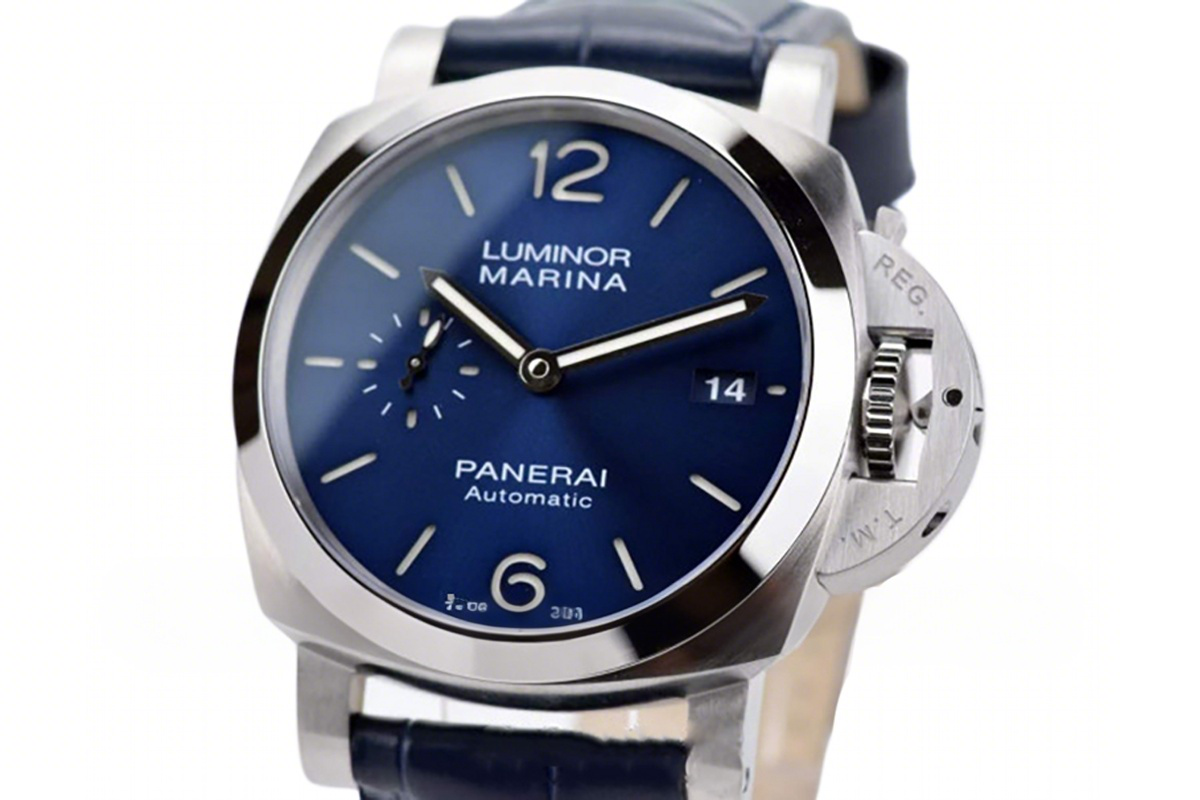 Panerai PAM1393 Luminor Marina 42mm-fasswatch