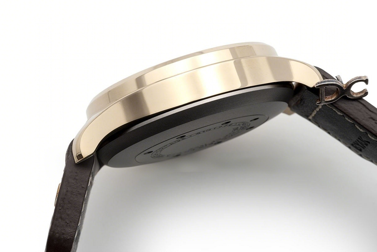 IWC Big Pilot’s Watch Heritage IW501005-fasswatch