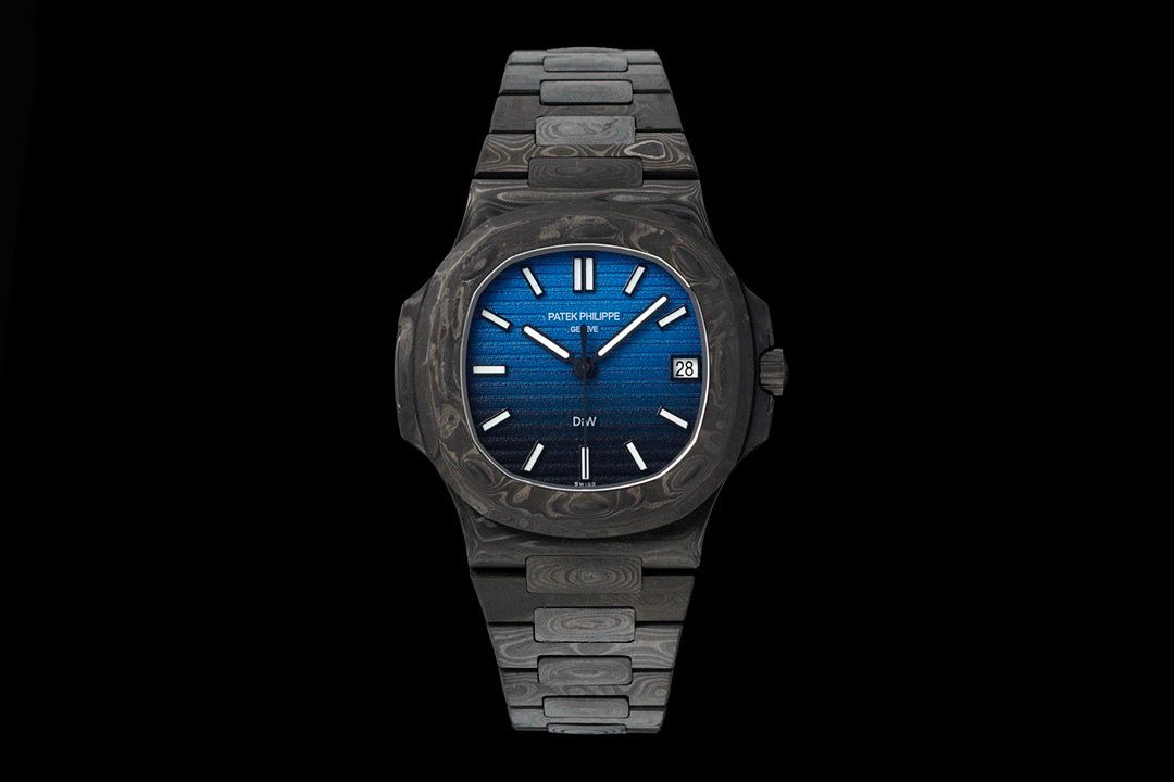 Patek Philippe Nautilus DiW Carbon Nautilus 5711/1A “G Blue and Black Chalice”, 40mm-fasswatch