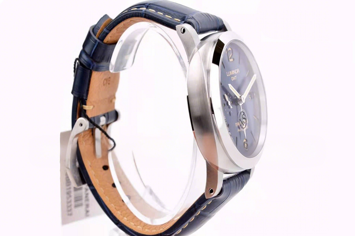 Panerai PAM1033 Luminor GMT 44mm-fasswatch