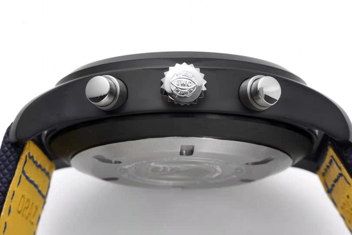 IWC Pilot’s Watch Chronograph Edition ‘Blue Angels®’ IW389008-fasswatch