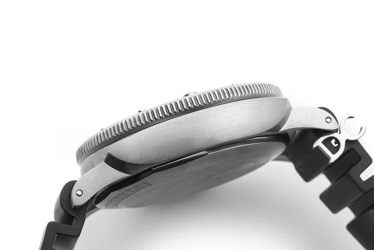 Panerai PAM692 Luminor Submersible 1950 BMG-TECH 3 Days Automatic-fasswatch