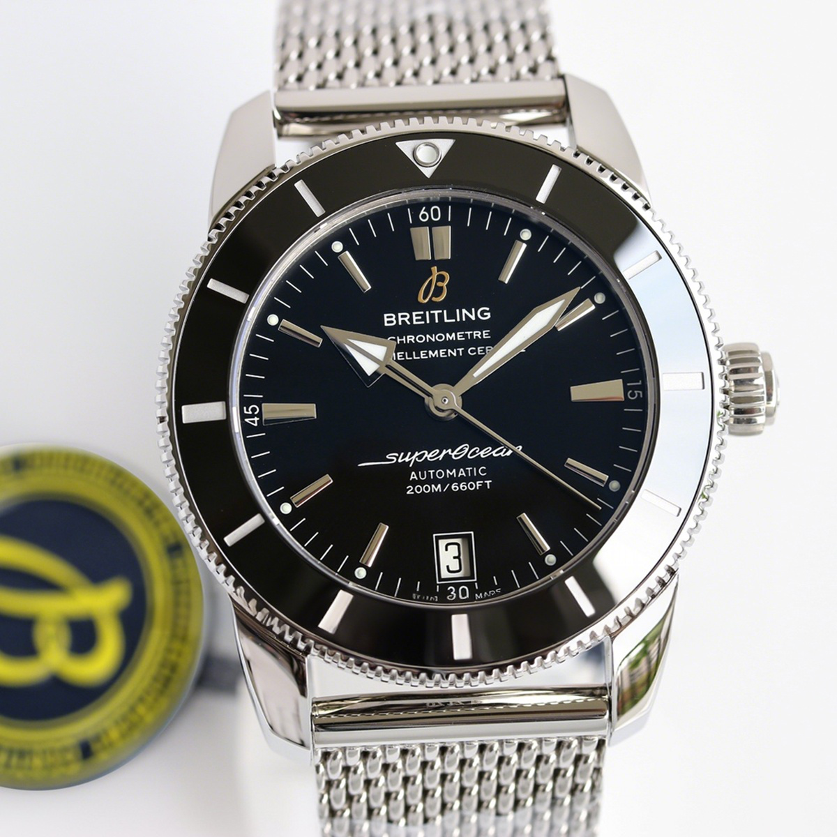 Breitling Superocean Heritage II B20 Automatic 42mm in Black Dial on Black Bezel-fasswatch