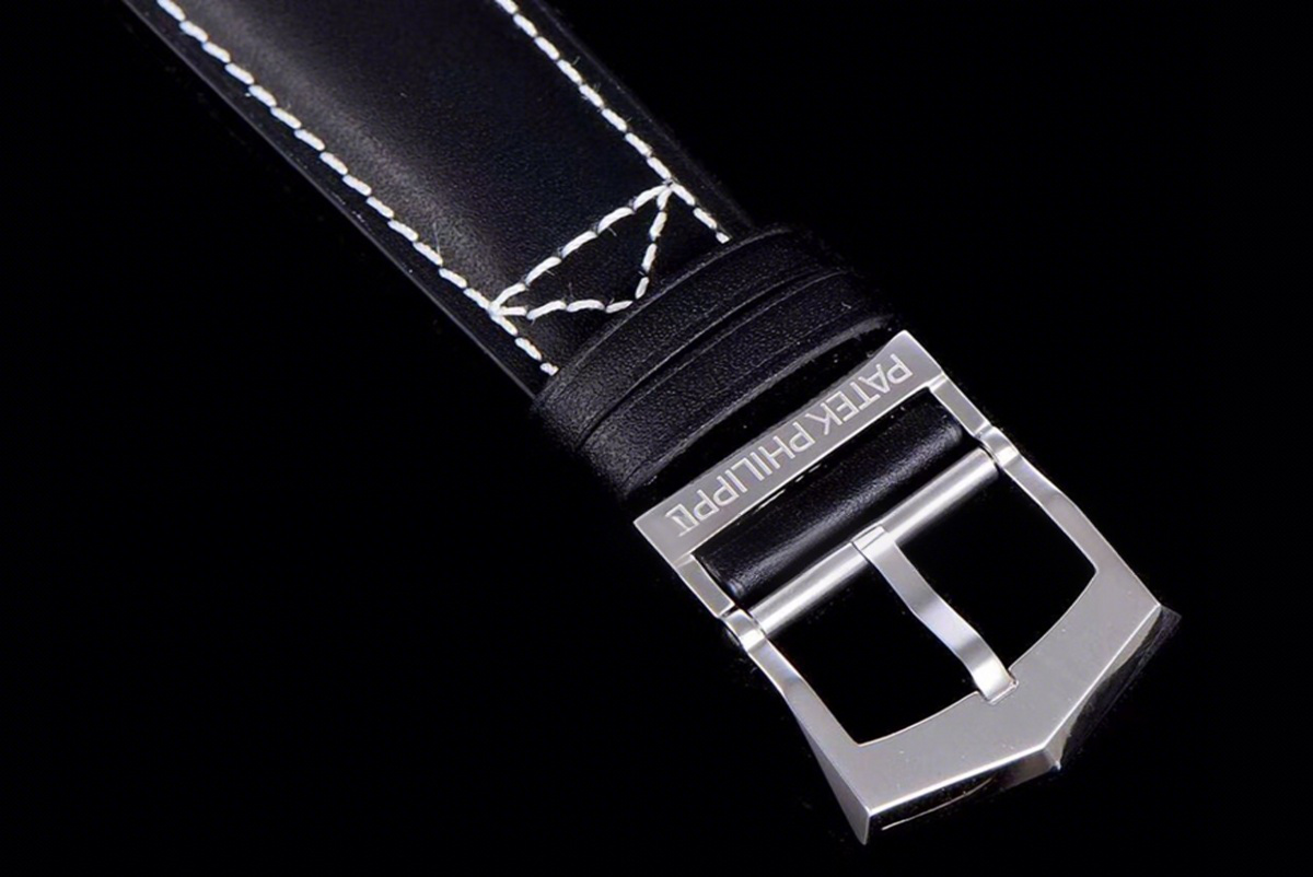 Patek Philippe Calatrava Pilot Travel Time 5524G-001 Dark Blue Dial in White Gold-fasswatch