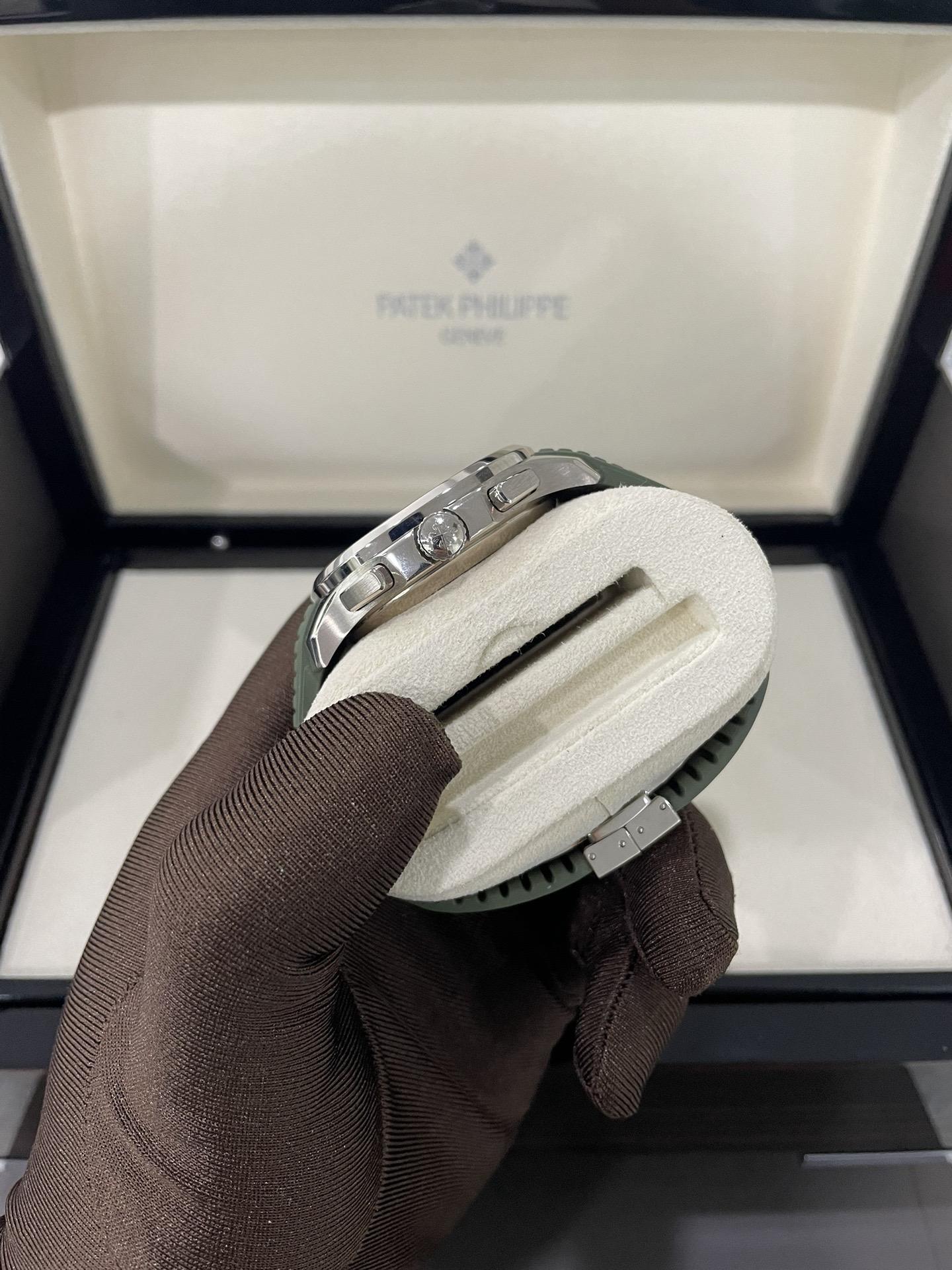 Patek Philippe Aquanaut 5968G Avocado 42mm-fasswatch