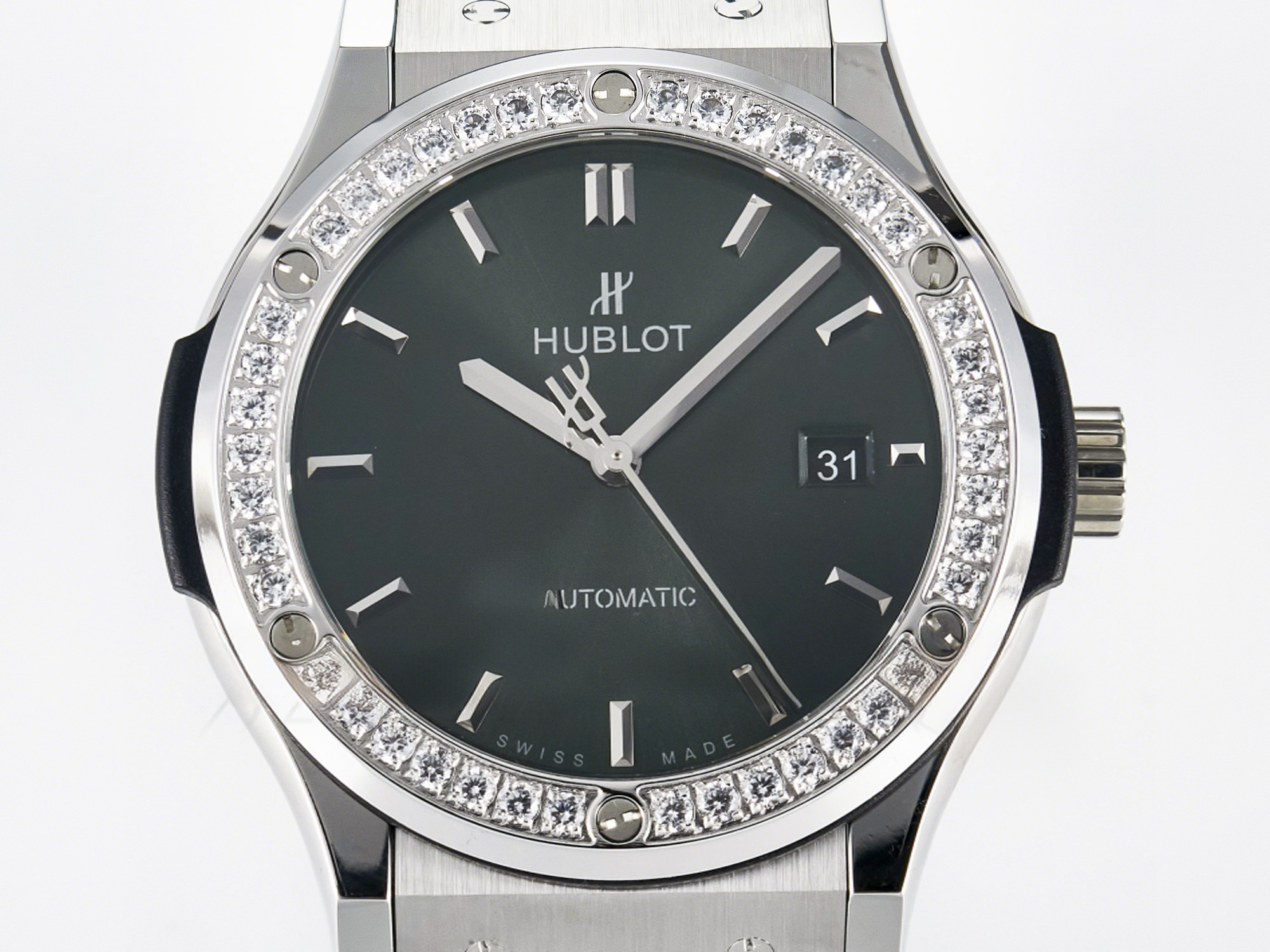 Hublot Classic Fusion Bang 42mm HBF 1:1 Best Edition Green Dial Diamonds Bezel on Green Rubber Strap A2892-fasswatch