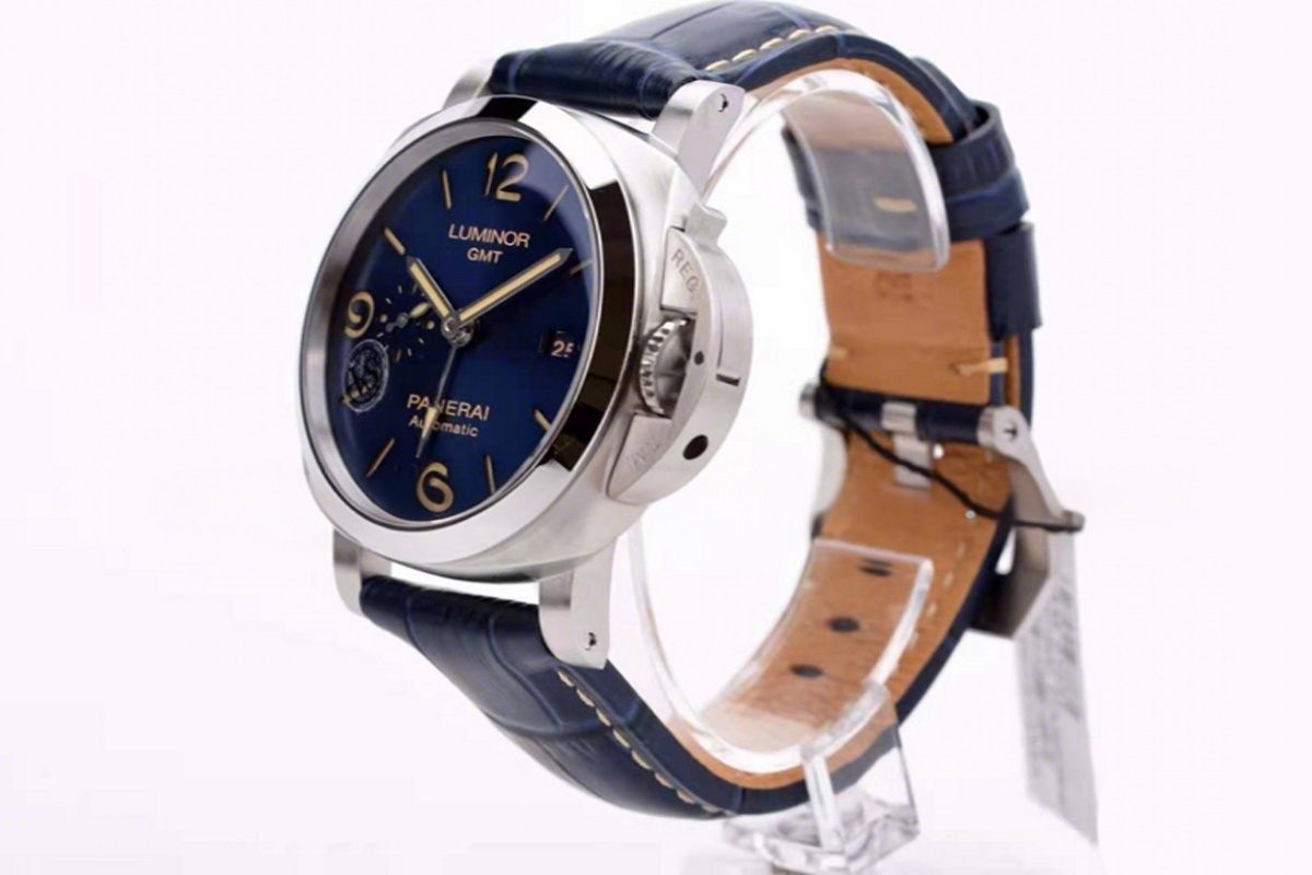 Panerai PAM1033 Luminor GMT 44mm-fasswatch