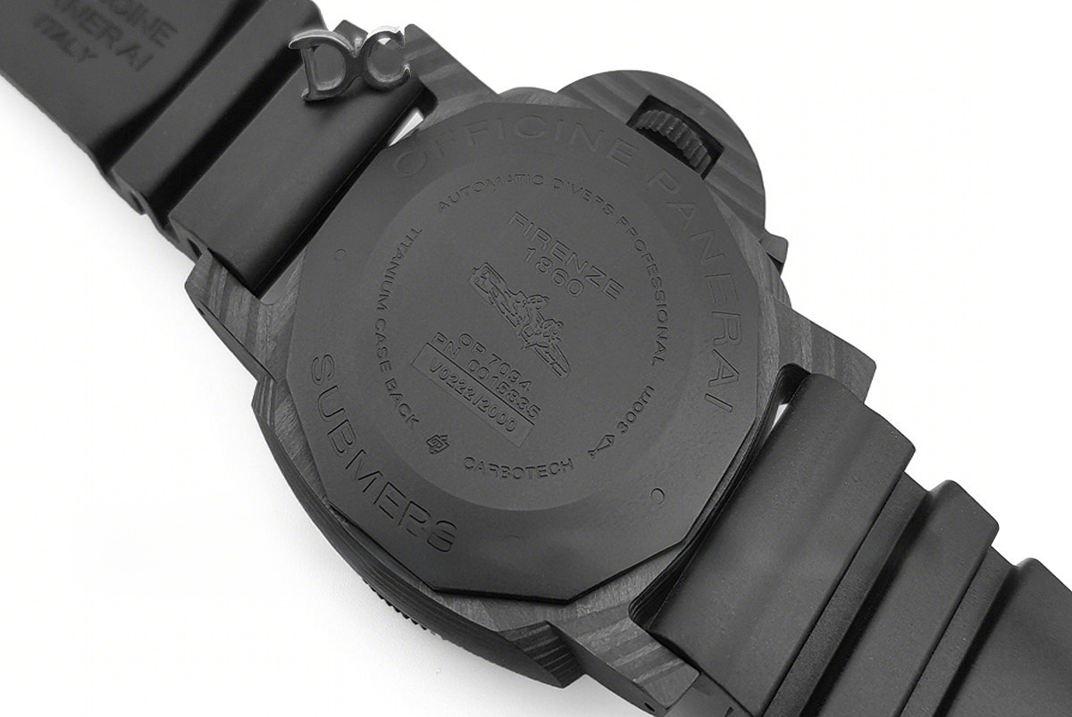 Panerai PAM1616 Luminor Submersible Carbotech-fasswatch