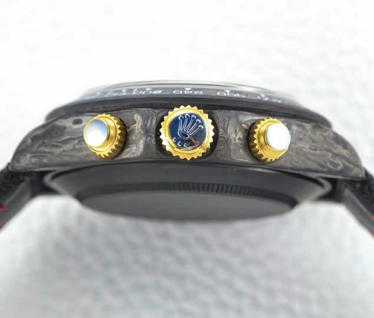 Rolex Daytona DIW Black and Gold Carbon-fasswatch