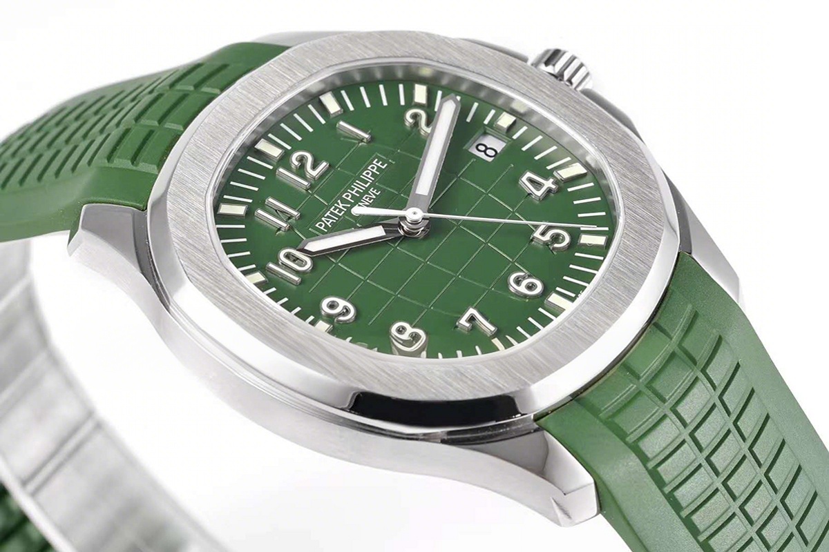 Patek Philippe Aquanaut 5168G-010 Green Dial in White Gold-fasswatch