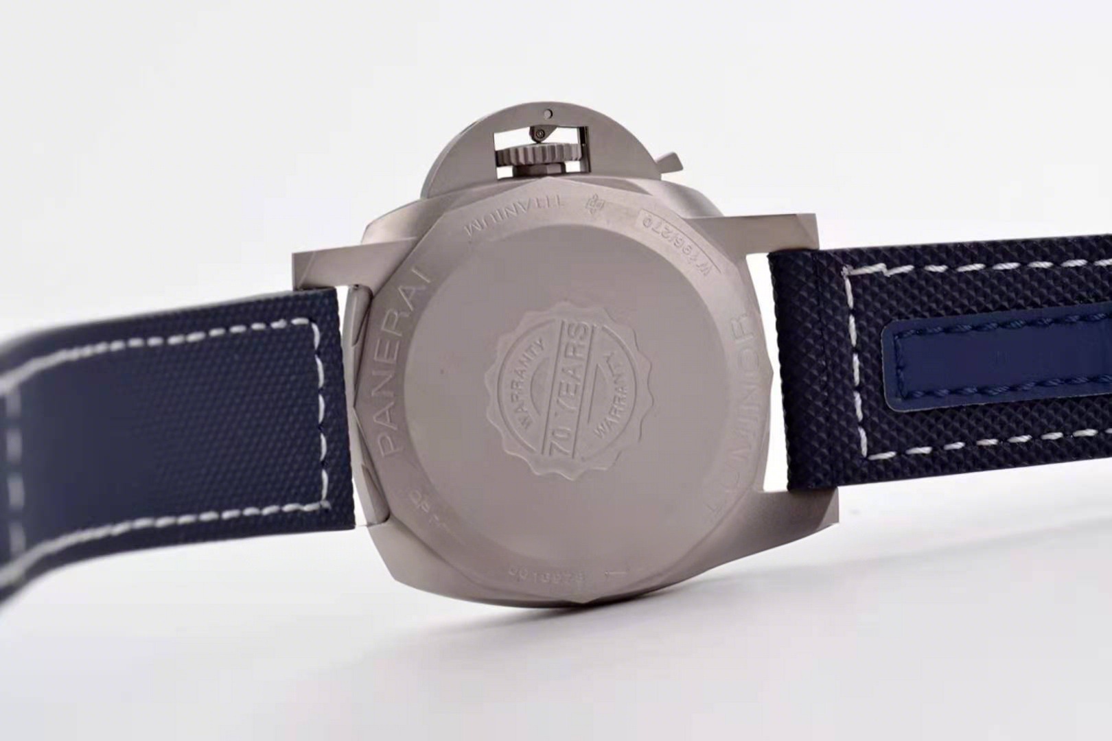 Panerai PAM1117 Luminor Marina 44mm-fasswatch