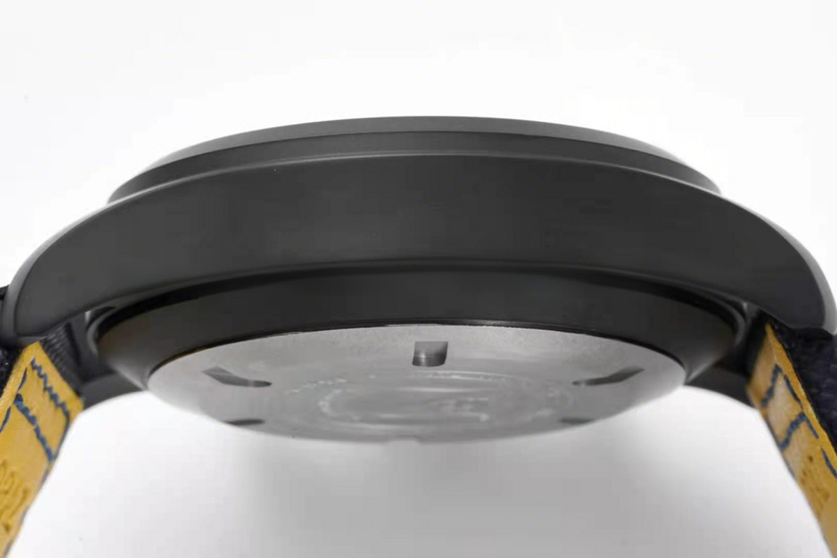 IWC Pilot’s Watch Chronograph Edition ‘Blue Angels®’ IW389008-fasswatch